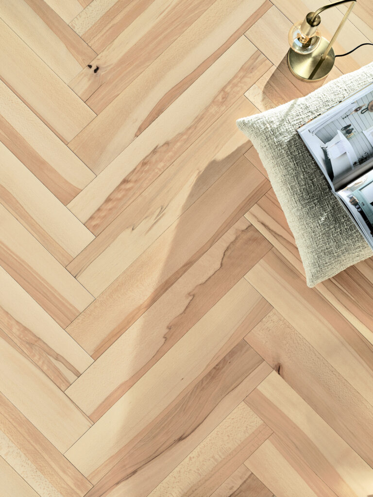 parquet_contrecollé_hetre_flammé_baton_rompu